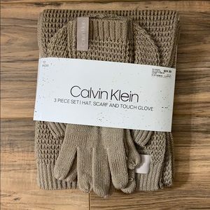 NWT Calvin Klein 3 piece set